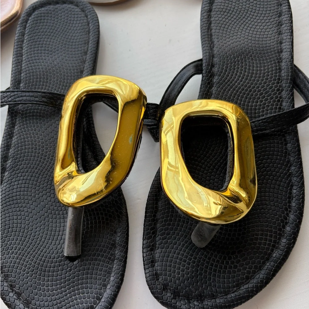 Bundle of 4 Women’s Sandals - Picture 3 of 5